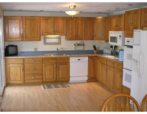 43 Downing Road Peabody, MA 01960 - Photo 2 of 13 Gallery Image 2