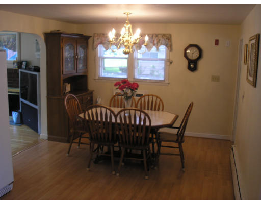 43 Downing Road Peabody, MA 01960 - Photo 4 of 13 Gallery Image 4
