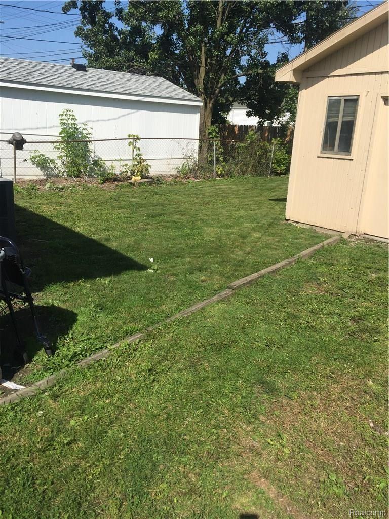 7519 Toepfer Road Warren, MI 48091 - Photo 19 of 20 IMG_5267.JPG
