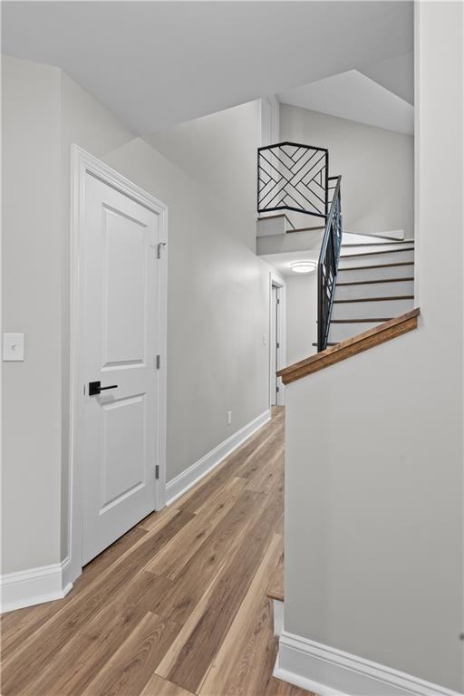 817 Eldora Place Pittsburgh, PA 15210 - Photo 12 of 29 a view of entryway