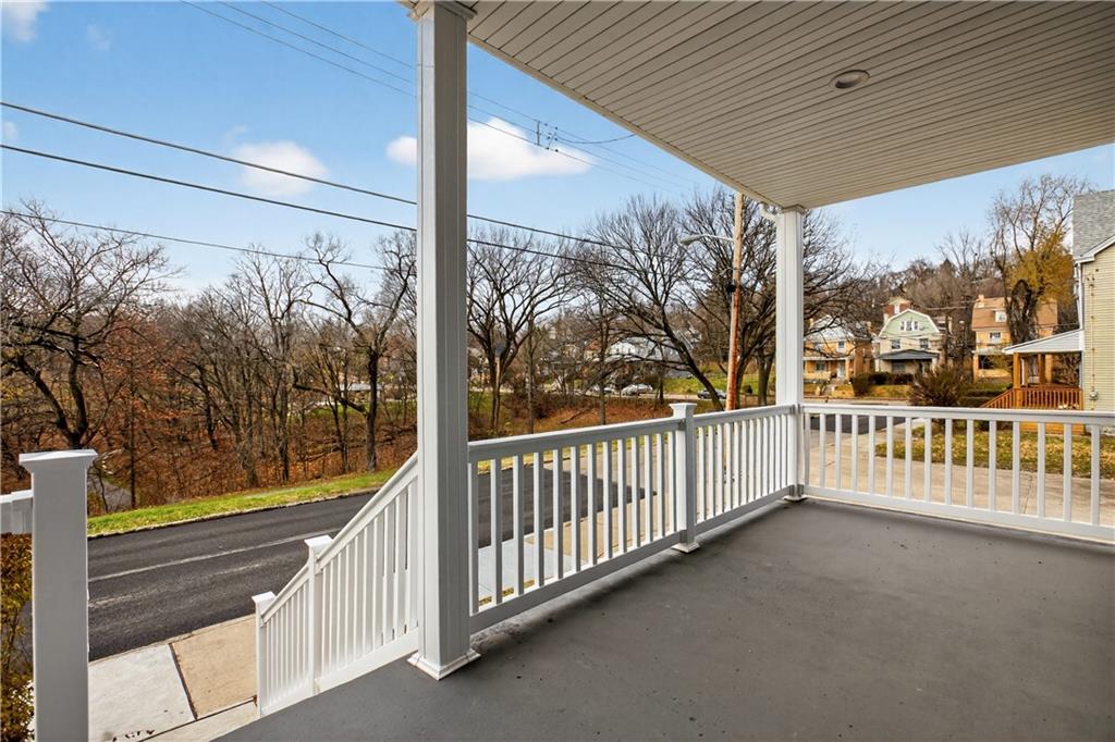 817 Eldora Place Pittsburgh, PA 15210 - Photo 27 of 29 a view of a balcony