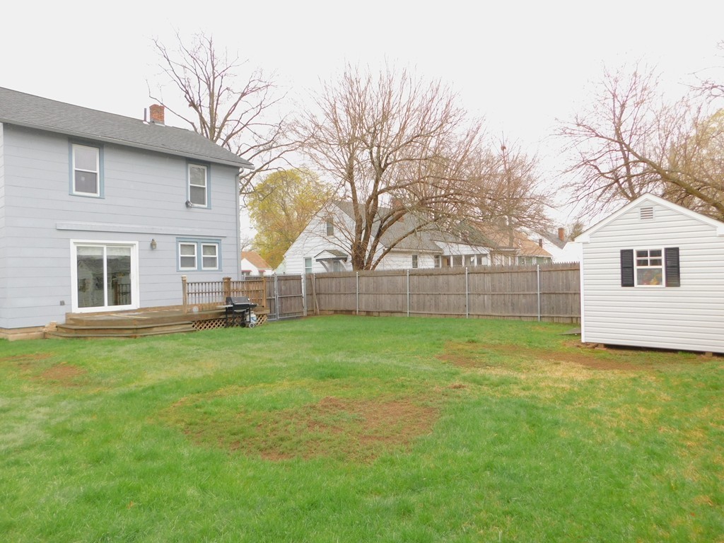 202 Edendale Street Springfield, MA 01104 - Photo 20 of 23 Gallery Image 20