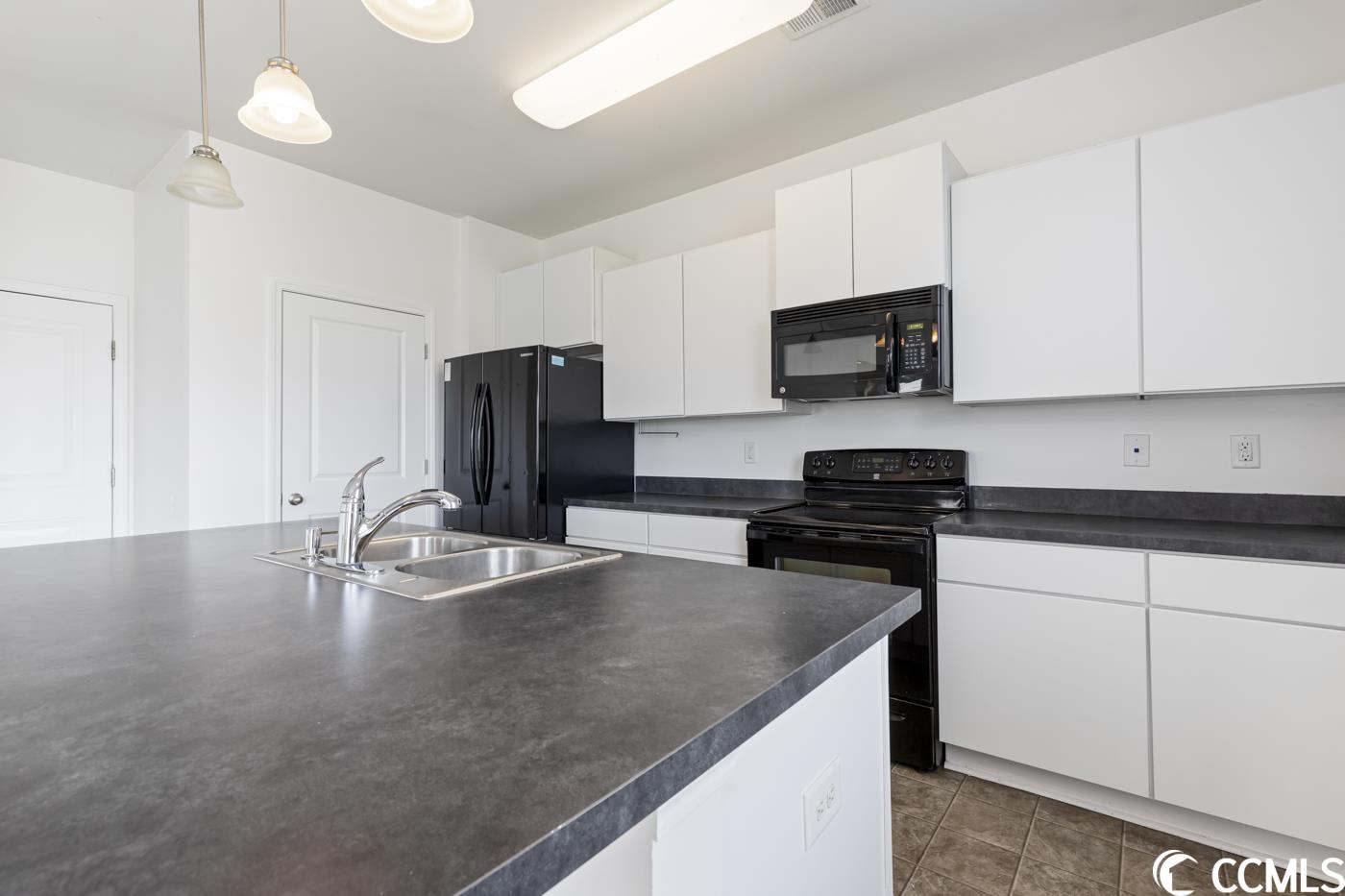 808 Hayes Point Circle Myrtle Beach, SC 29588 - Photo 3 of 35