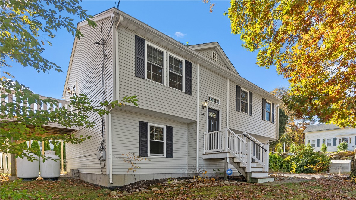 4 Battey Drive Smithfield, RI 02828 - Photo 2 of 27