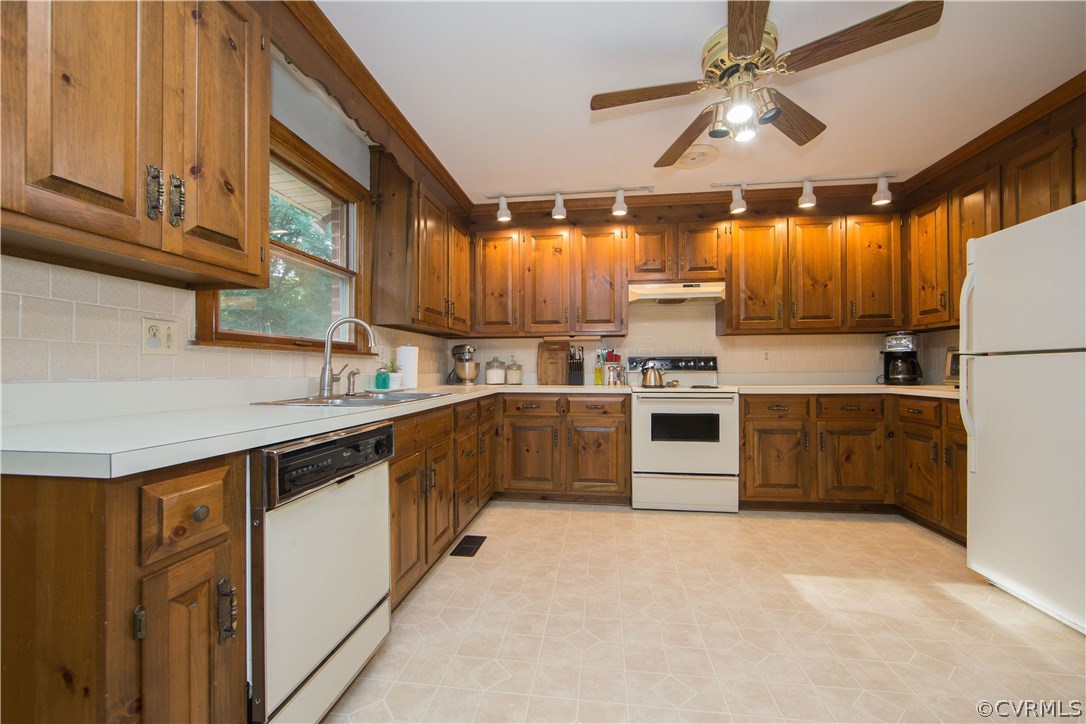 4320 Oxbridge Road Richmond, VA 23236 - Photo 23 of 33 Gallery Image 23