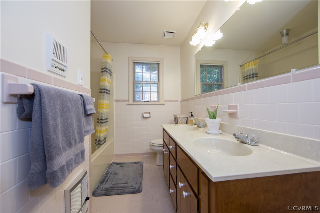 4320 Oxbridge Road Richmond, VA 23236 - Photo 32 of 33 Gallery Image 32