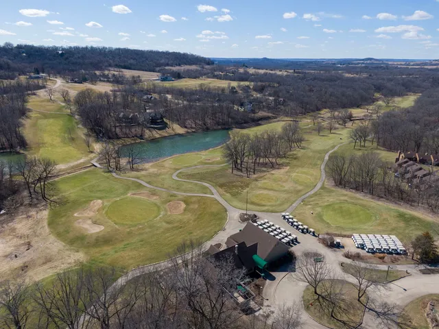 $254,999 | 16 Oak Glen Drive, Galena, IL 61036