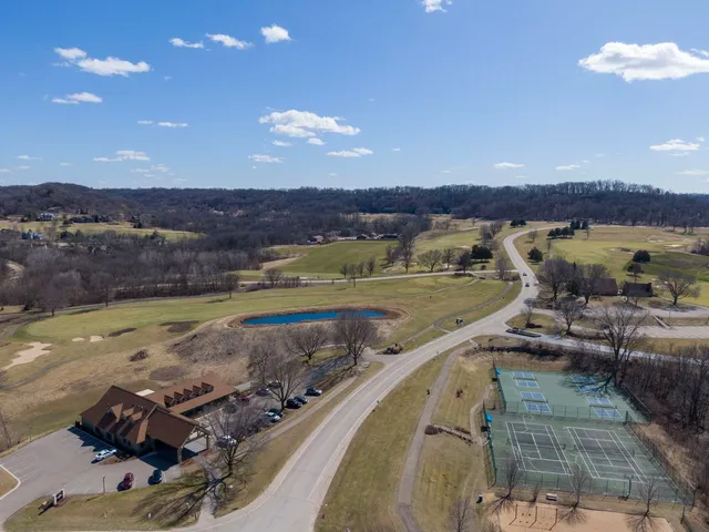 $254,999 | 16 Oak Glen Drive, Galena, IL 61036