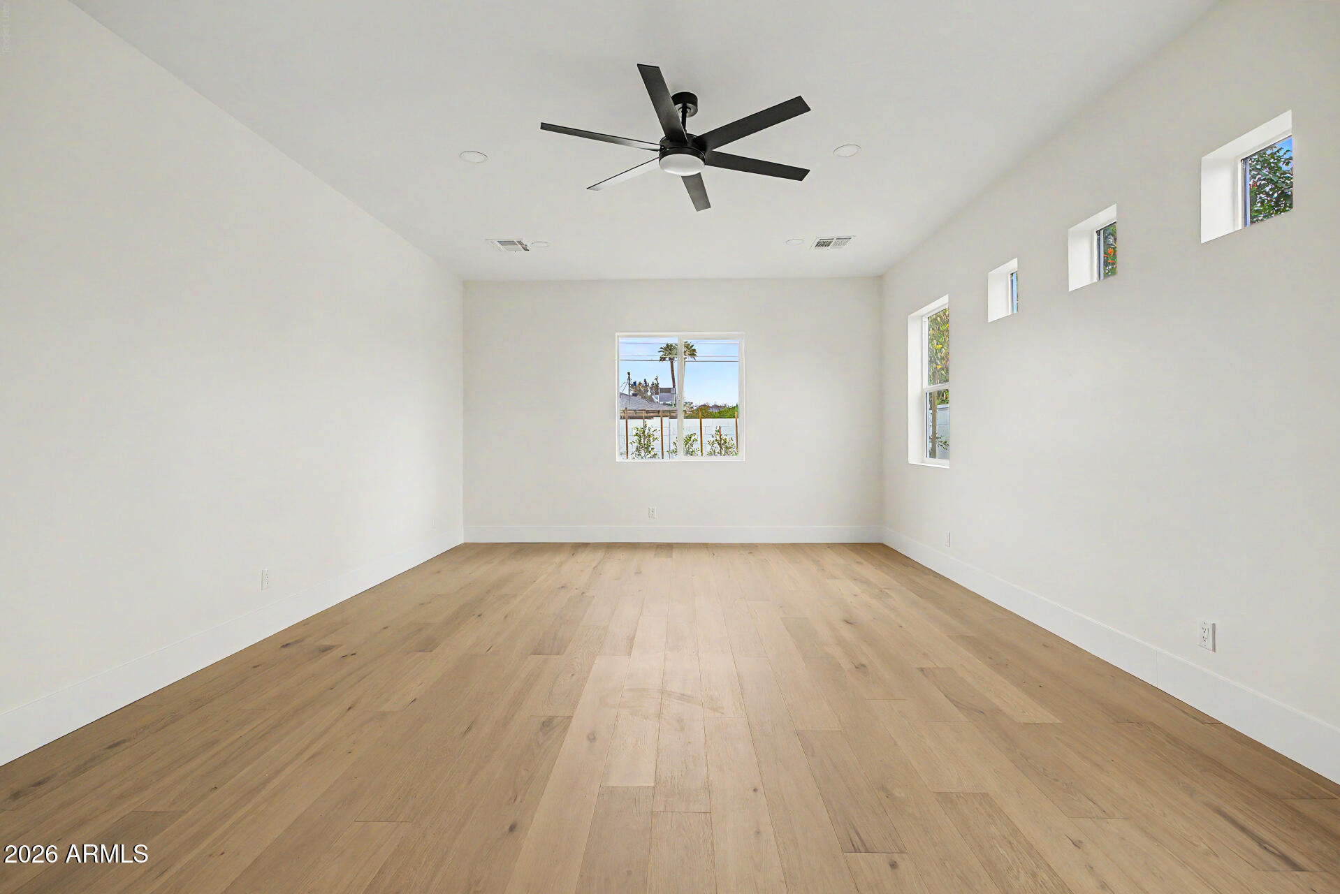 3808 East Piccadilly Road Phoenix, AZ 85018 - Photo 14 of 38