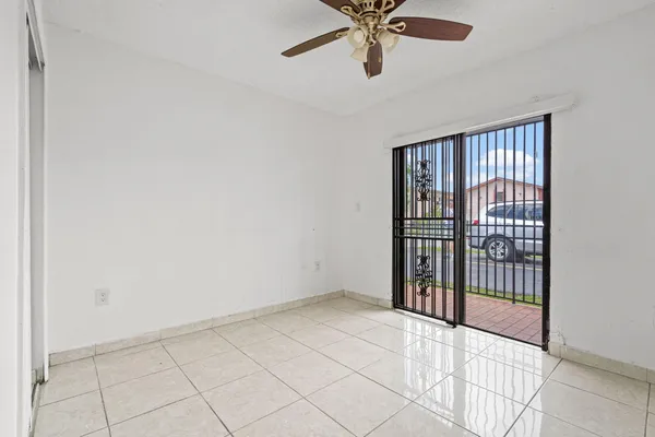 $2,700 | 1340 West 41st Street, Unit 101, Hialeah, FL 33012