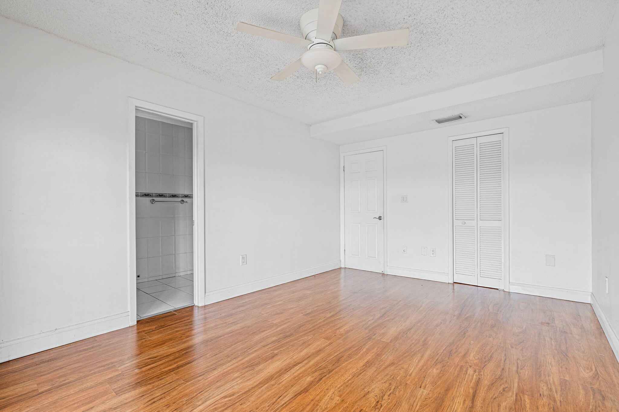 1340 West 41st Street, Unit 101 Hialeah, FL 33012 - Photo 21 of 41 24-web-or-mls-24