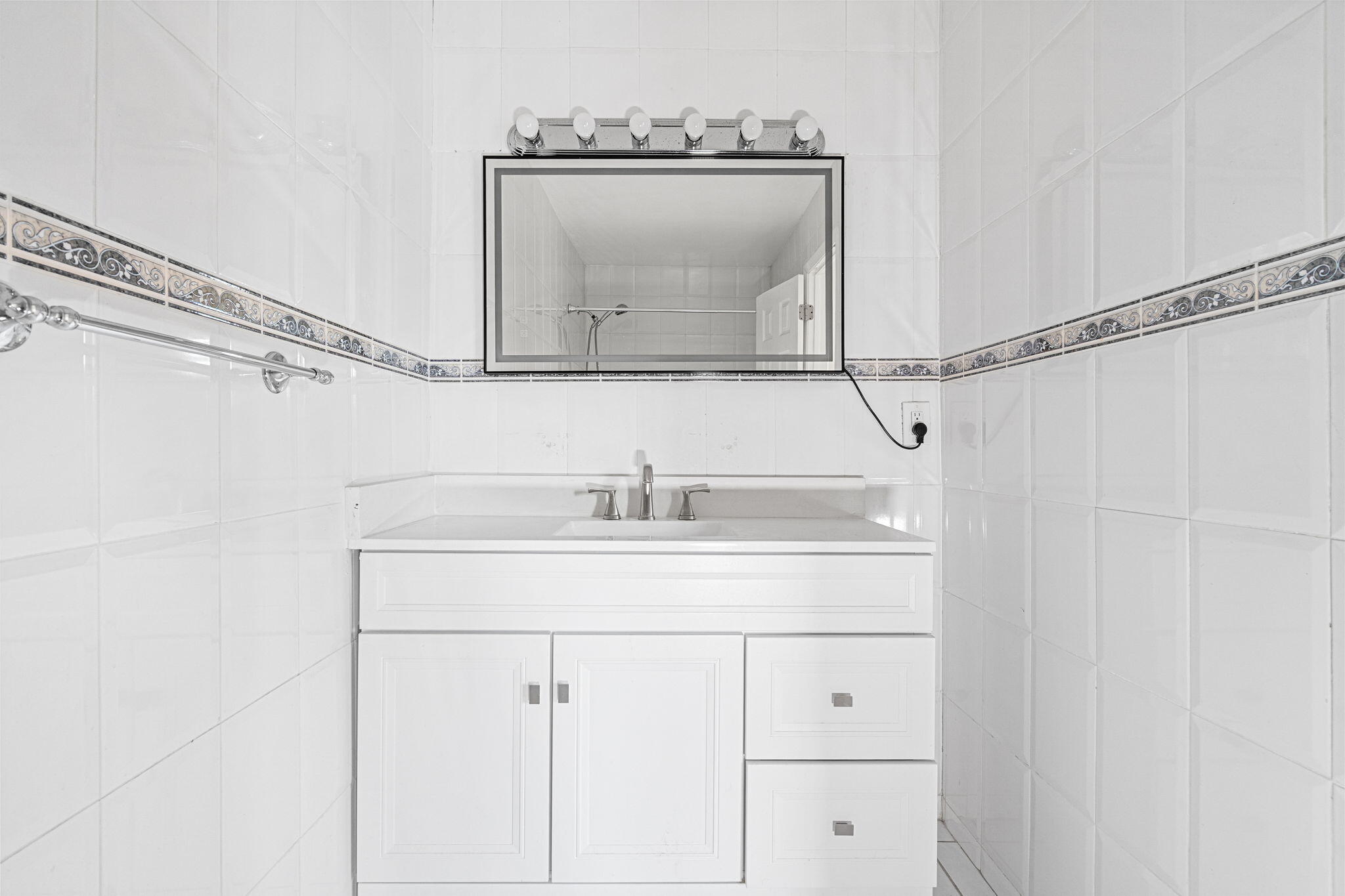 1340 West 41st Street, Unit 101 Hialeah, FL 33012 - Photo 23 of 41 26-web-or-mls-26