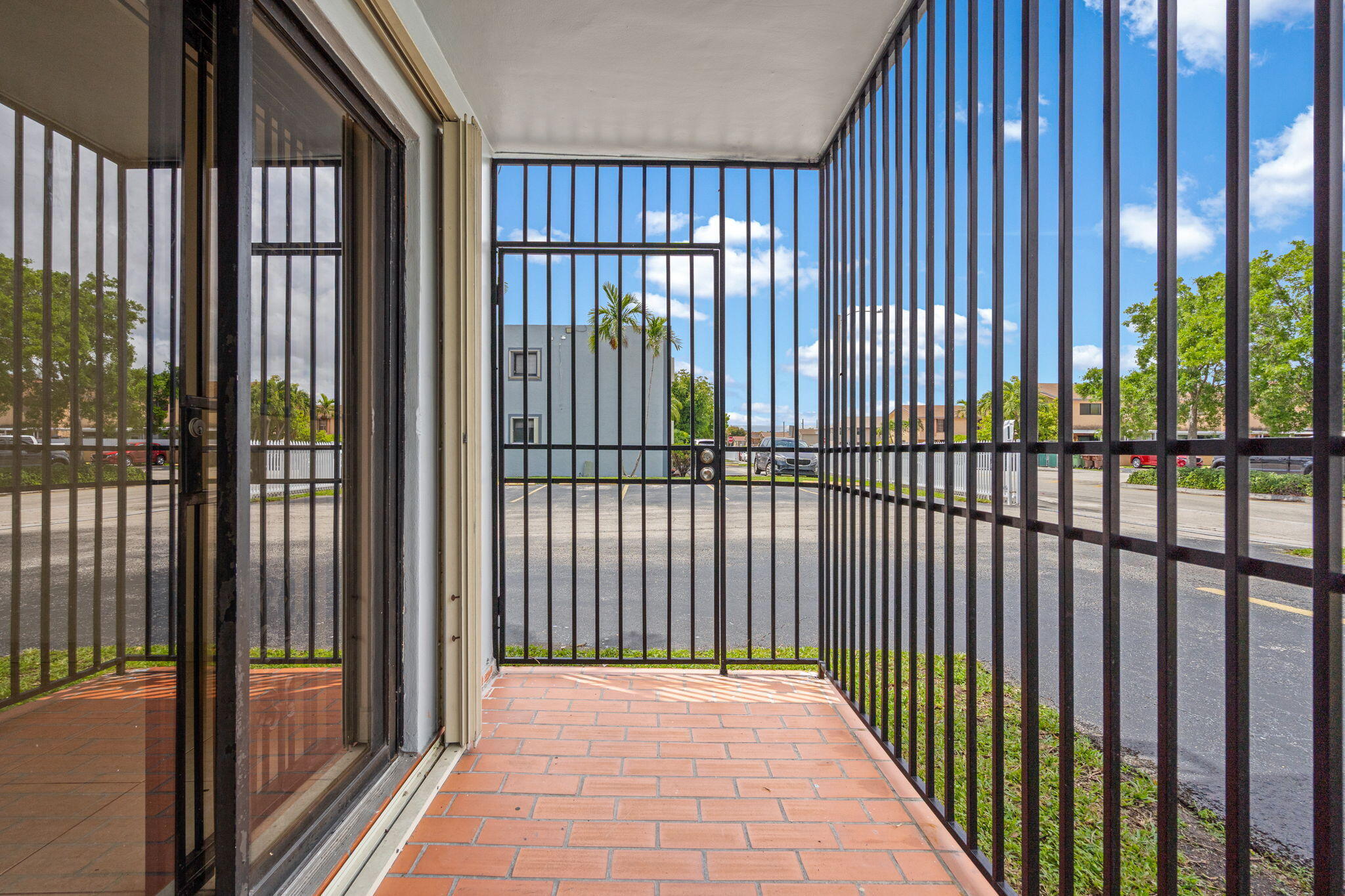 1340 West 41st Street, Unit 101 Hialeah, FL 33012 - Photo 34 of 41 37-web-or-mls-37