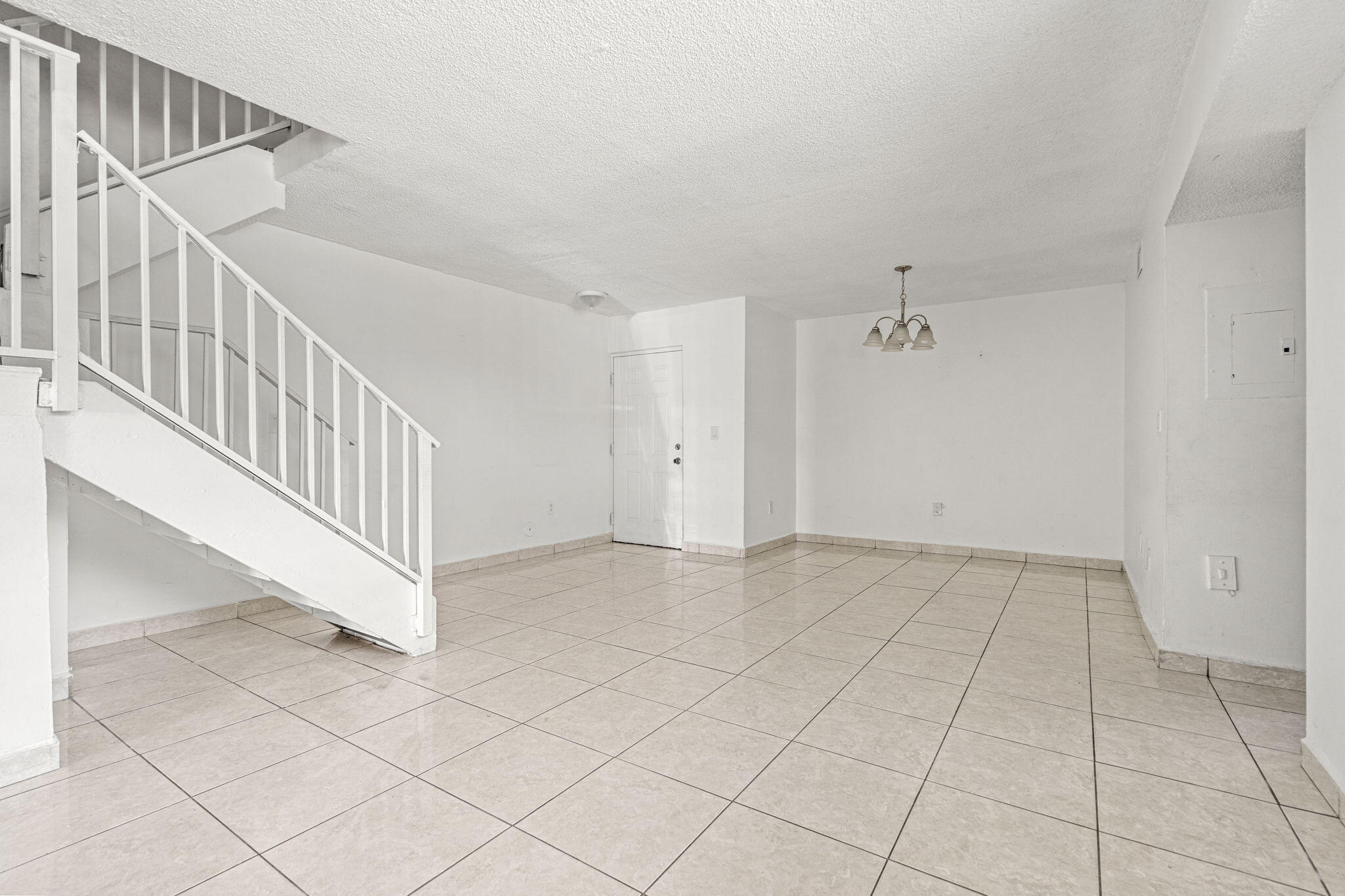1340 West 41st Street, Unit 101 Hialeah, FL 33012 - Photo 9 of 41 9-web-or-mls-09