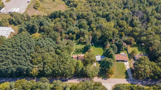 $314,900 | E2059 North Westgate Acres Road, Waupaca, WI 54981