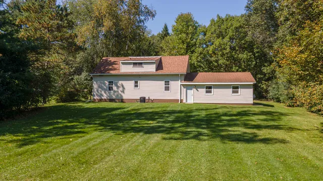 $314,900 | E2059 North Westgate Acres Road, Waupaca, WI 54981