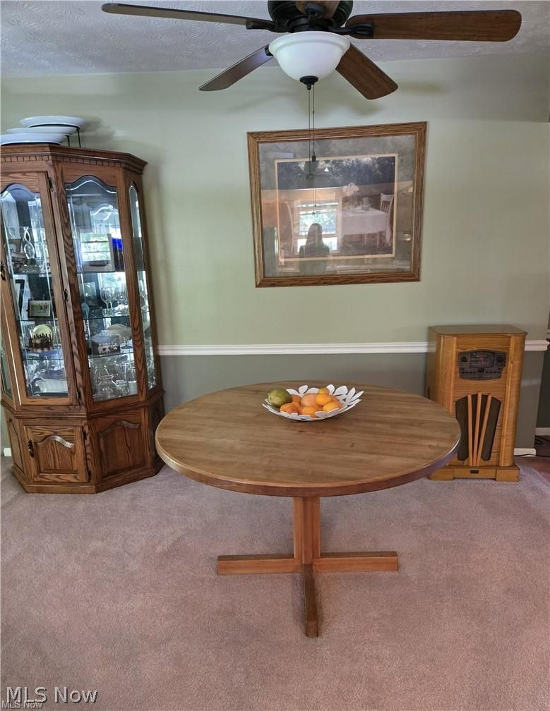 14640 Stone Road Newbury, OH 44065 - Photo 11 of 19 The dining area is part of the great room offering an opportunity for large family gatherings