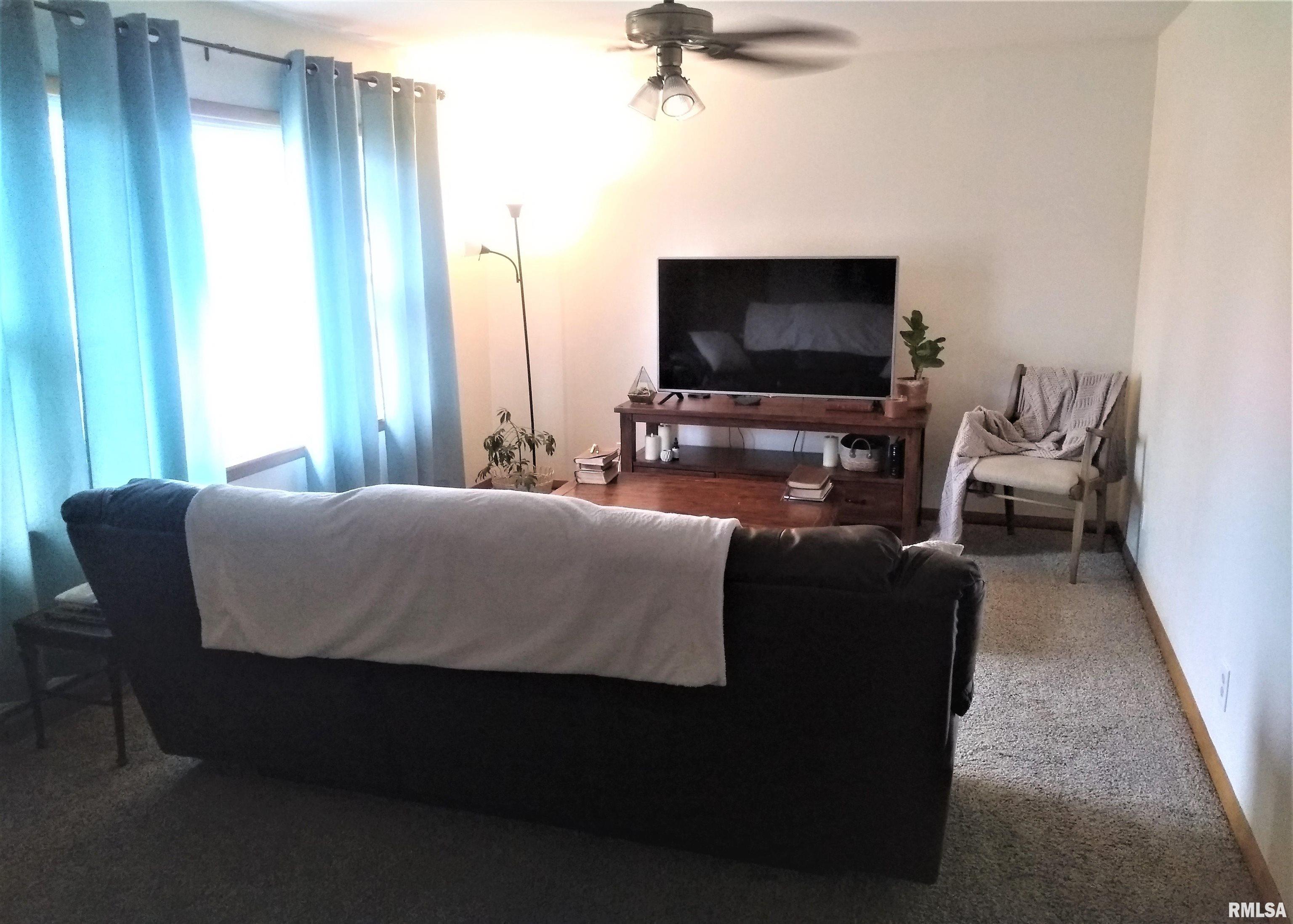 3014 Riverside Terrace Quincy, IL 62305 - Photo 8 of 27 Gallery Image 8
