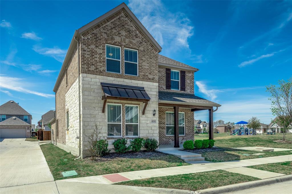 8715 Royal Star Road Rowlett, TX 75089 - Photo 3 of 32