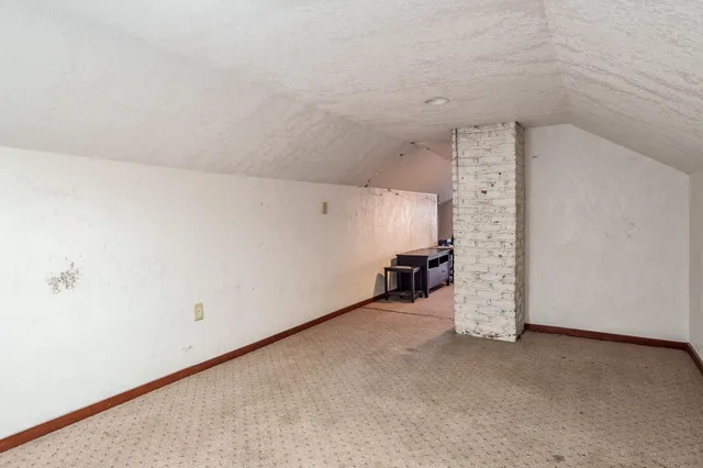 $60,000 | 2207 7th Street, Rockford, IL 61104