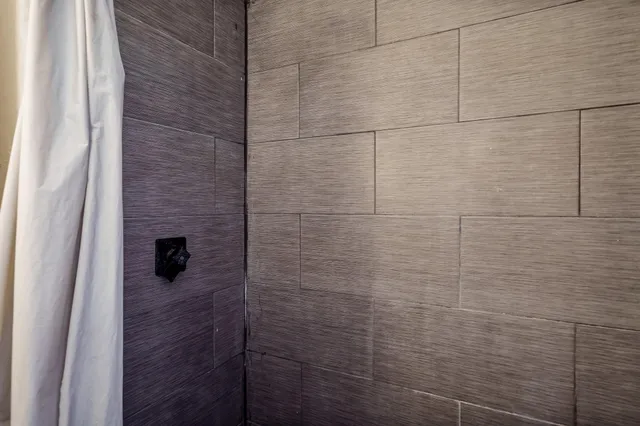 $60,000 | 2207 7th Street, Rockford, IL 61104