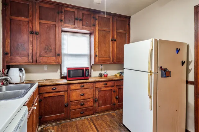 $60,000 | 2207 7th Street, Rockford, IL 61104