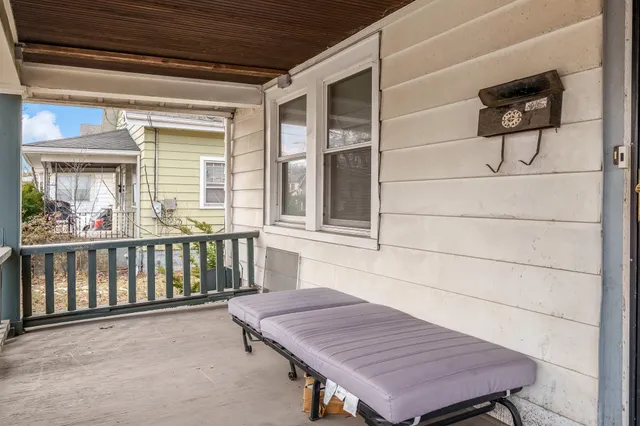 $60,000 | 2207 7th Street, Rockford, IL 61104