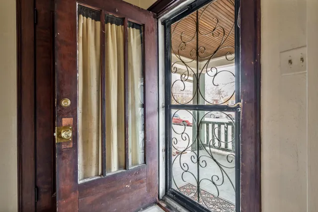 $60,000 | 2207 7th Street, Rockford, IL 61104