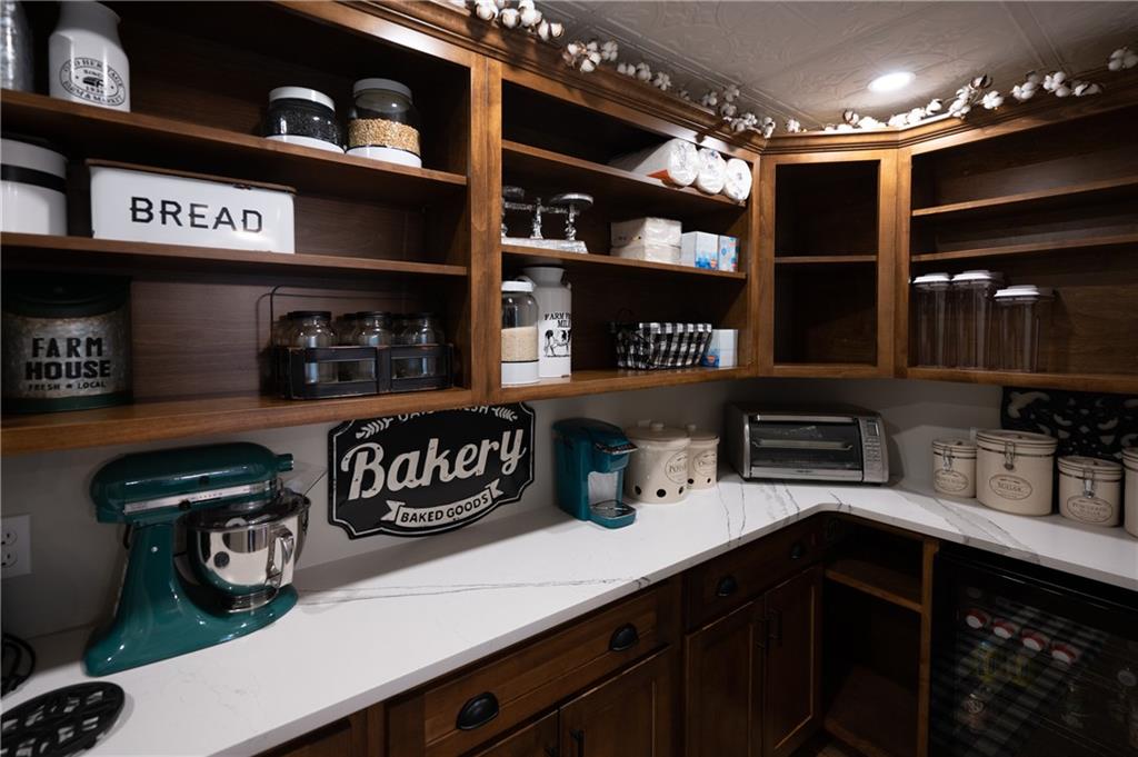 304 Ellermeyer Road Walston, PA 15781 - Photo 6 of 50 a kitchen with lots of counter top space
