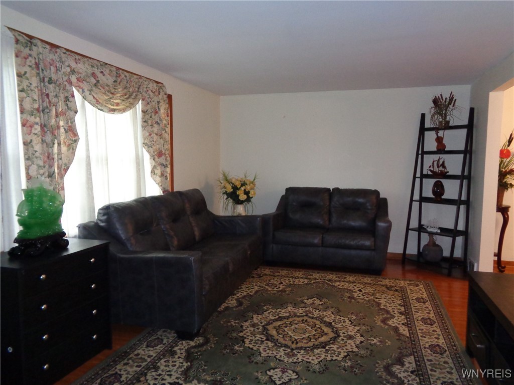 132 June Road Tonawanda, NY 14217 - Photo 22 of 44 Living Room