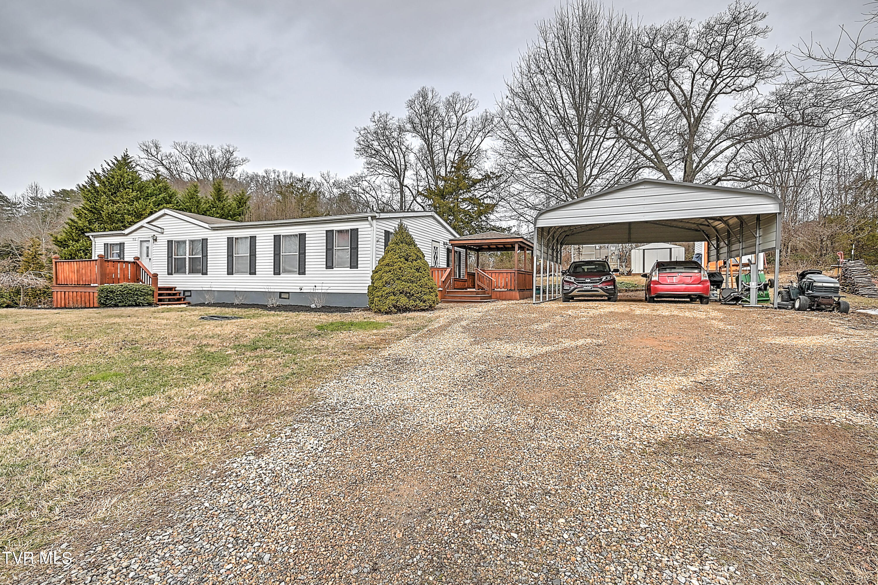 715 Links Mill Road Greeneville, TN 37743 - Photo 2 of 46 715 Links Mill RD - SMiller-36