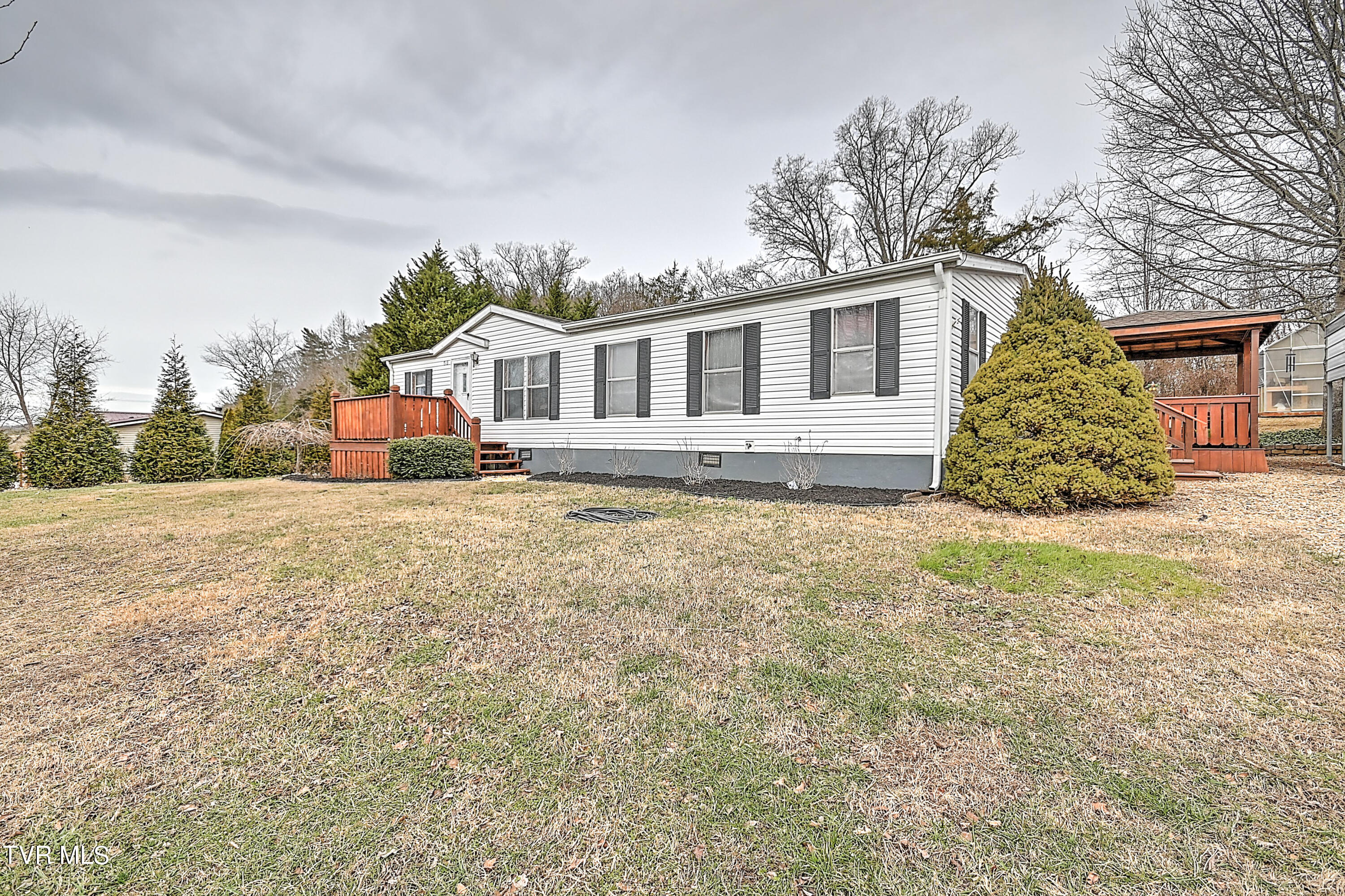 715 Links Mill Road Greeneville, TN 37743 - Photo 3 of 46 715 Links Mill RD - SMiller-35