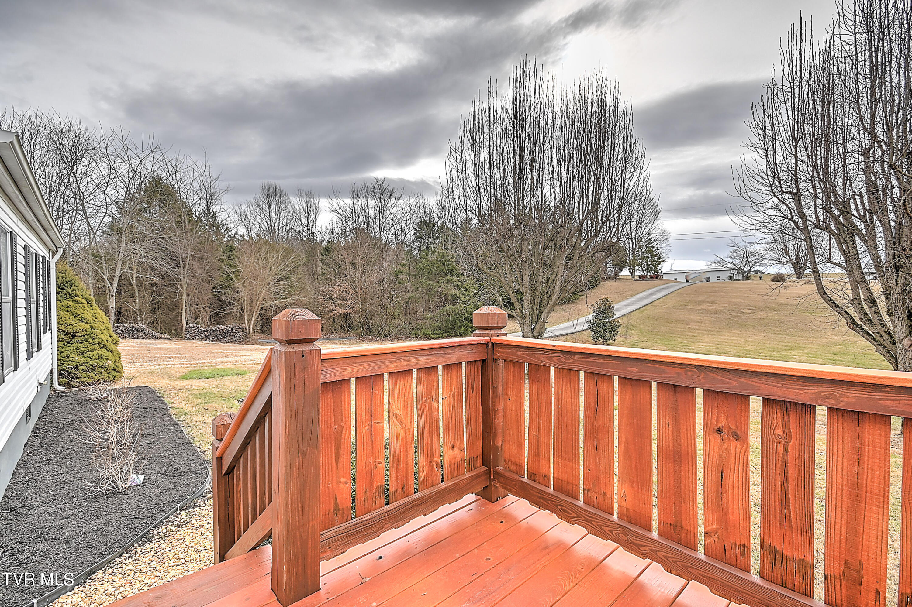 715 Links Mill Road Greeneville, TN 37743 - Photo 6 of 46 715 Links Mill RD - SMiller-32