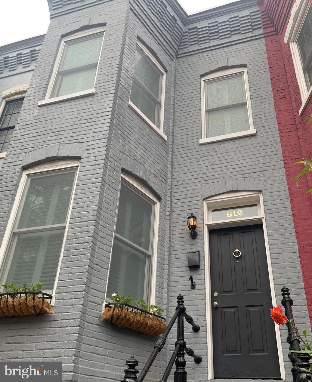 612 C Street Southeast Washington, DC 20003 - Photo 2 of 20