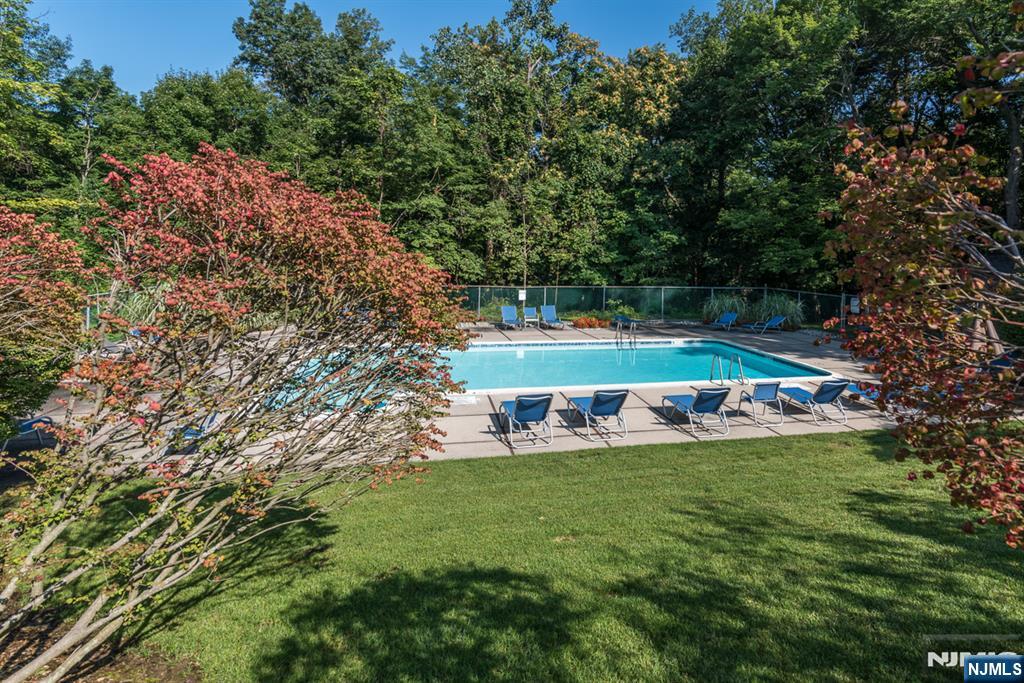 1103 Hilltop Road Mahwah, NJ 07430 - Photo 16 of 17