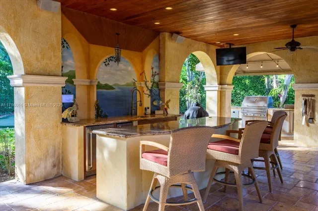 $6,500,000 | 9940 West Suburban Drive, Pinecrest, FL 33156