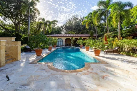 $6,500,000 | 9940 West Suburban Drive, Pinecrest, FL 33156