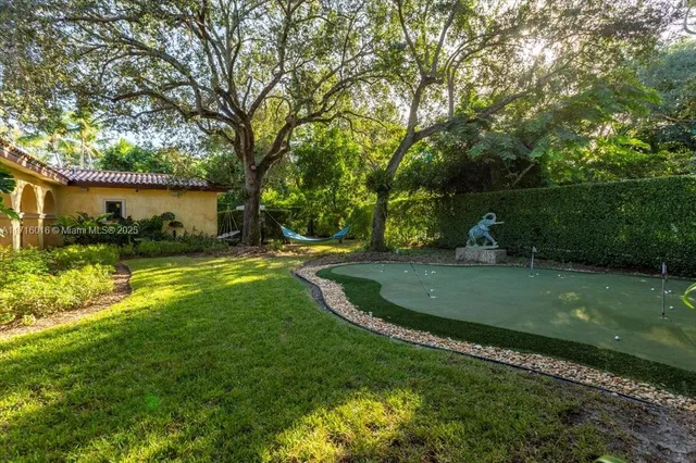 $6,500,000 | 9940 West Suburban Drive, Pinecrest, FL 33156