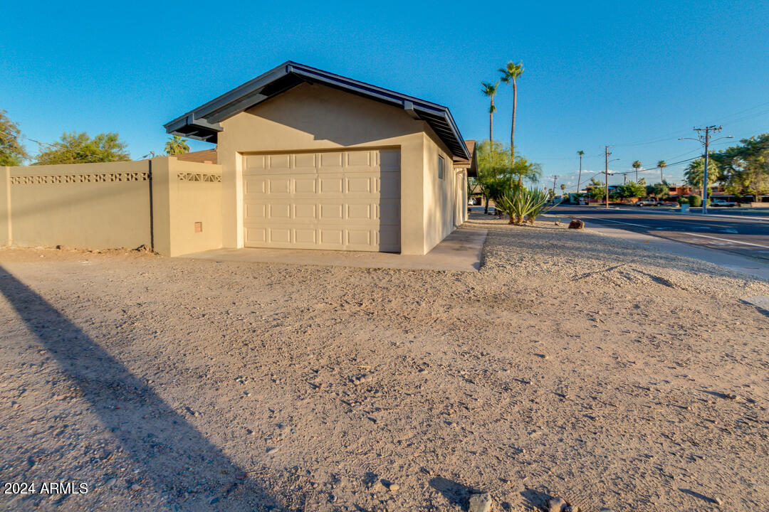 554 West 19th Street Tempe, AZ 85281 - Photo 48 of 48 39-19th