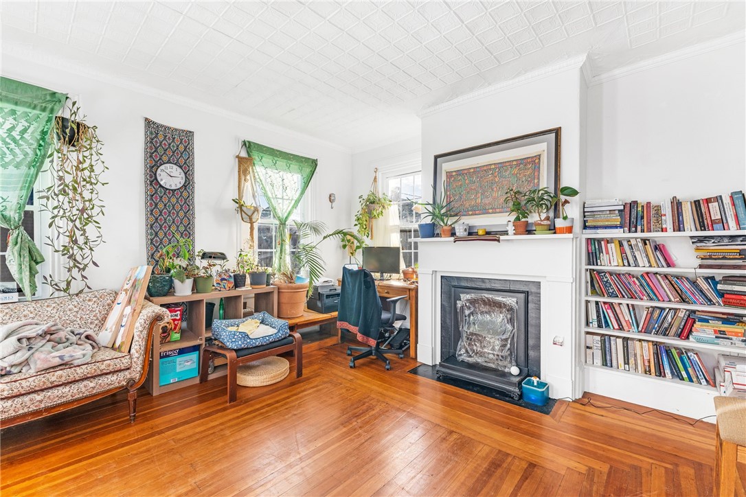 65 Arnold Street Providence, RI 02906 - Photo 5 of 37