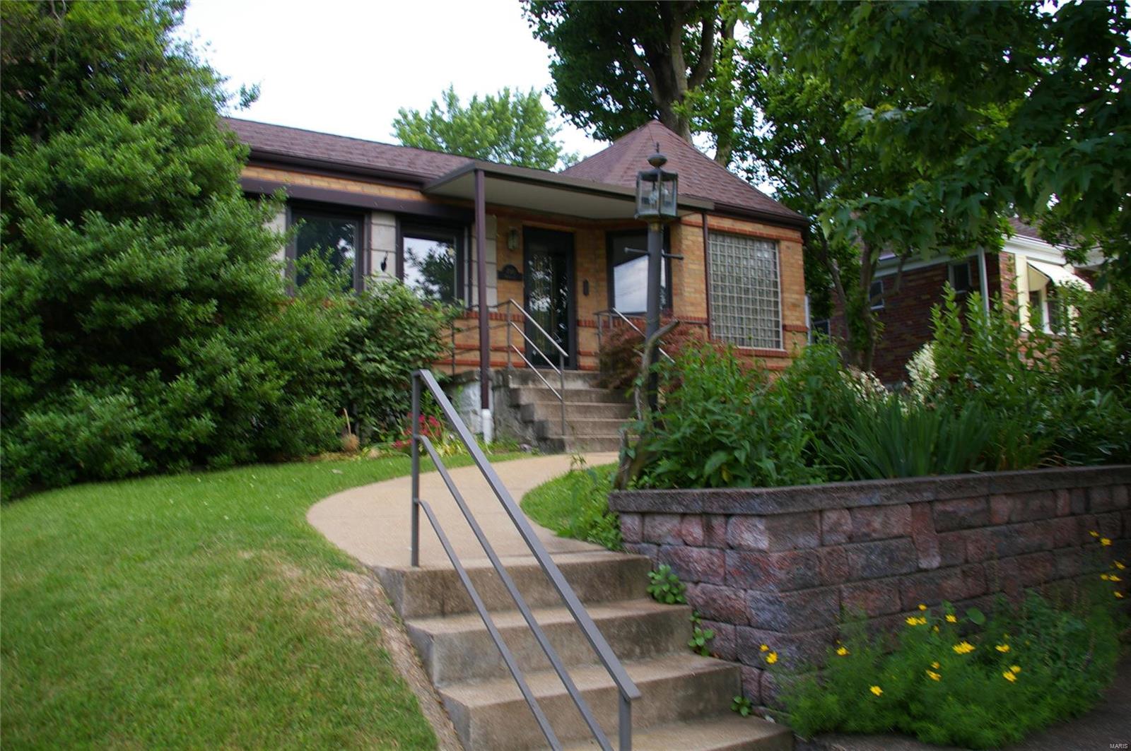 710 Ruprecht Avenue St. Louis, MO 63125 - Photo 3 of 30