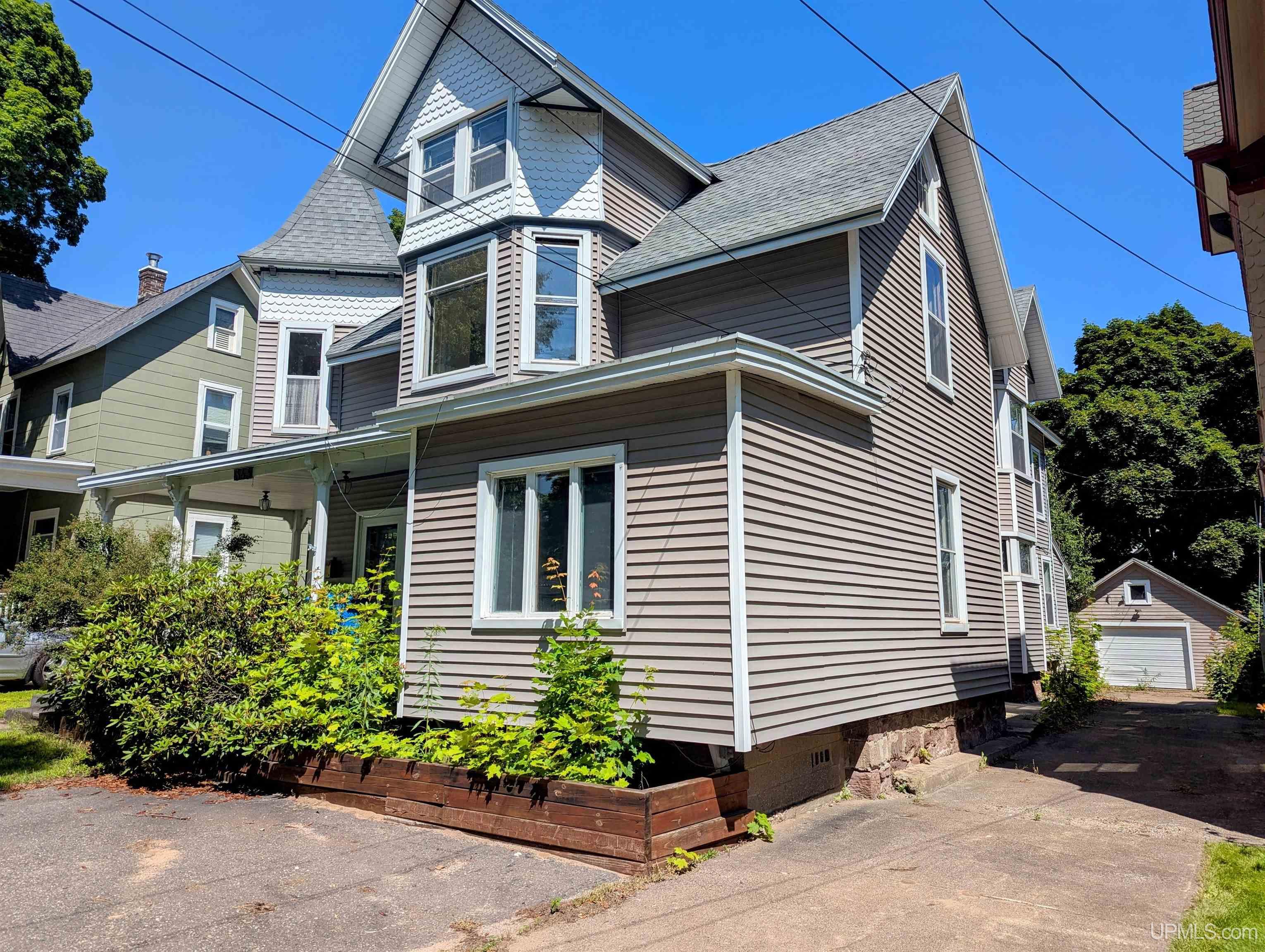 343 East Ridge Street Marquette, MI 49855 - Photo 8 of 69