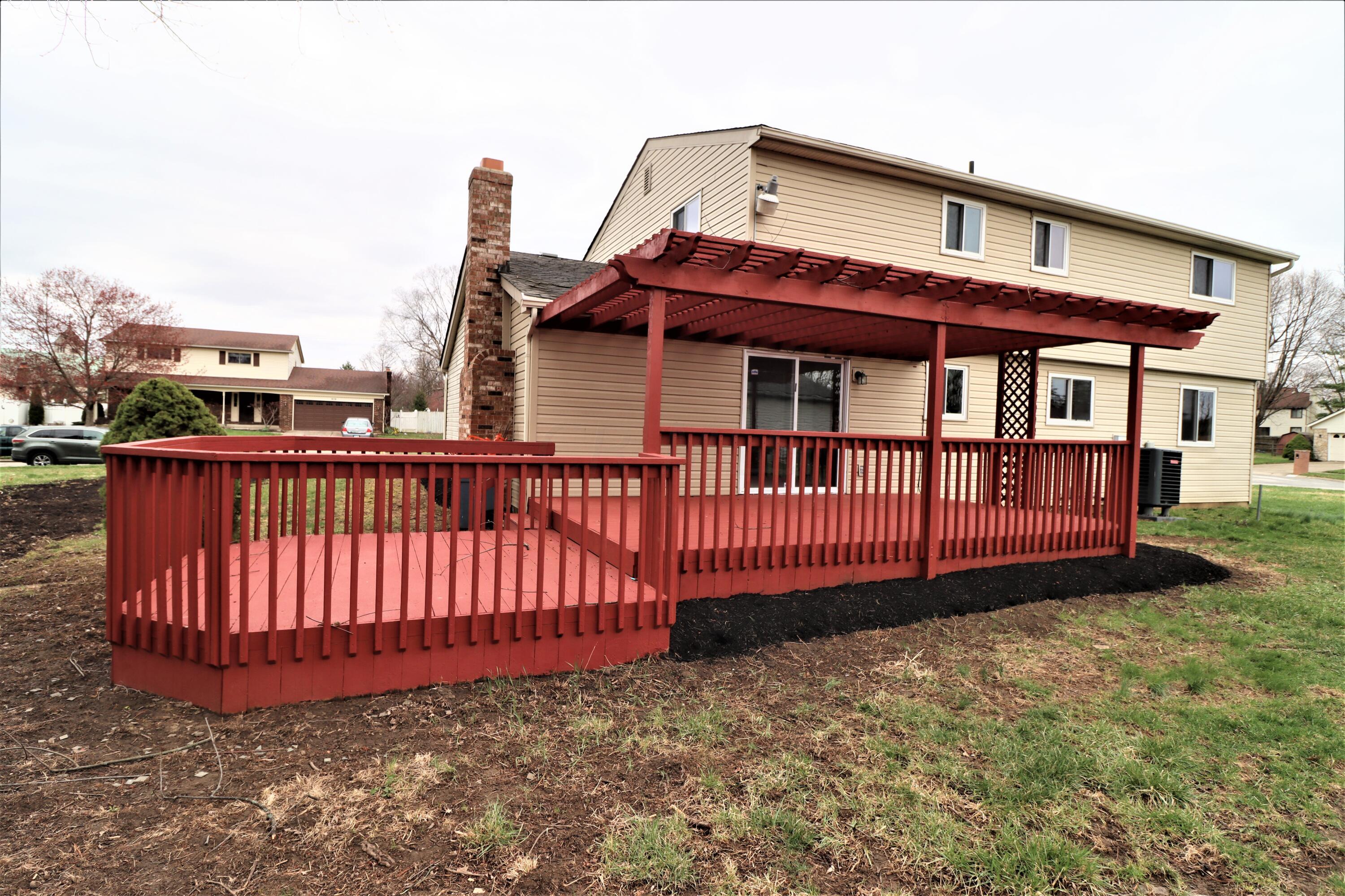 823 Ronson Avenue Gahanna, OH 43230 - Photo 34 of 37 Two Tierd Deck with Pergola