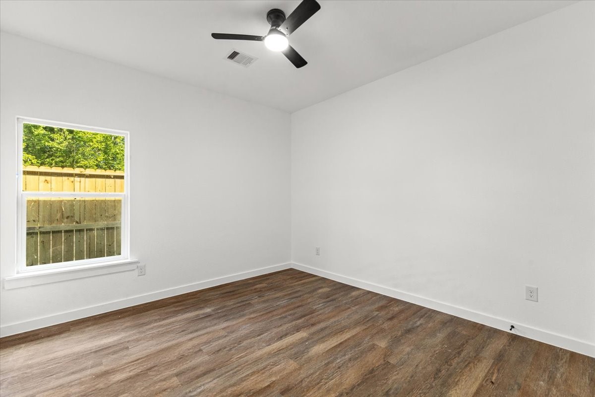 5106 Pershing Street Houston, TX 77033 - Photo 12 of 25