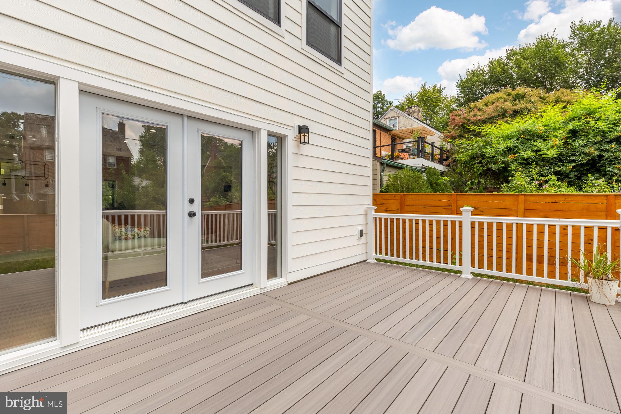 4324 Yuma Street Northwest Washington, DC 20016 - Photo 19 of 56 Deck off family room