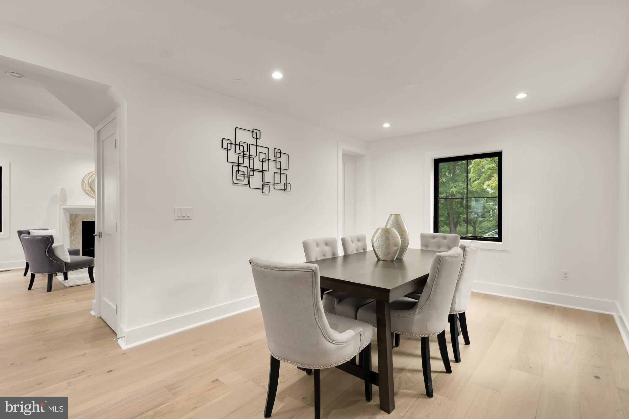 4324 Yuma Street Northwest Washington, DC 20016 - Photo 26 of 56 Large & bright