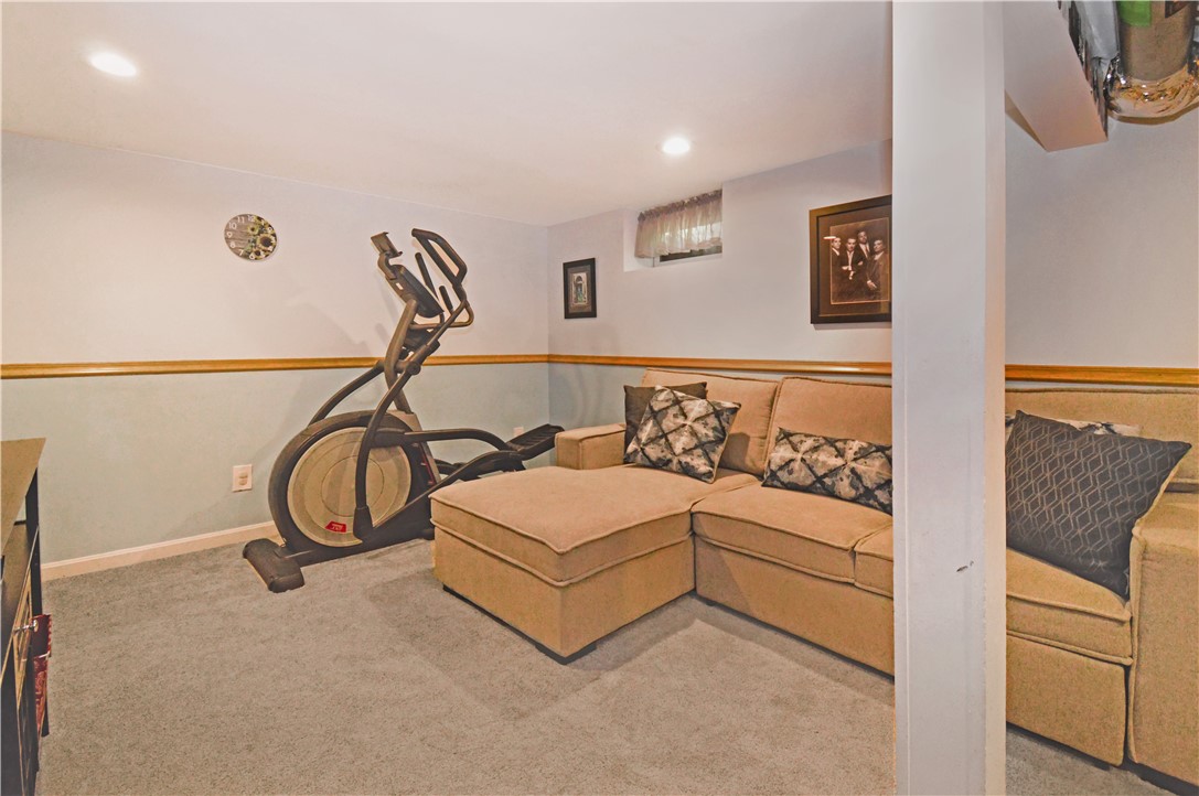 27 Observatory Road Warwick, RI 02888 - Photo 16 of 22