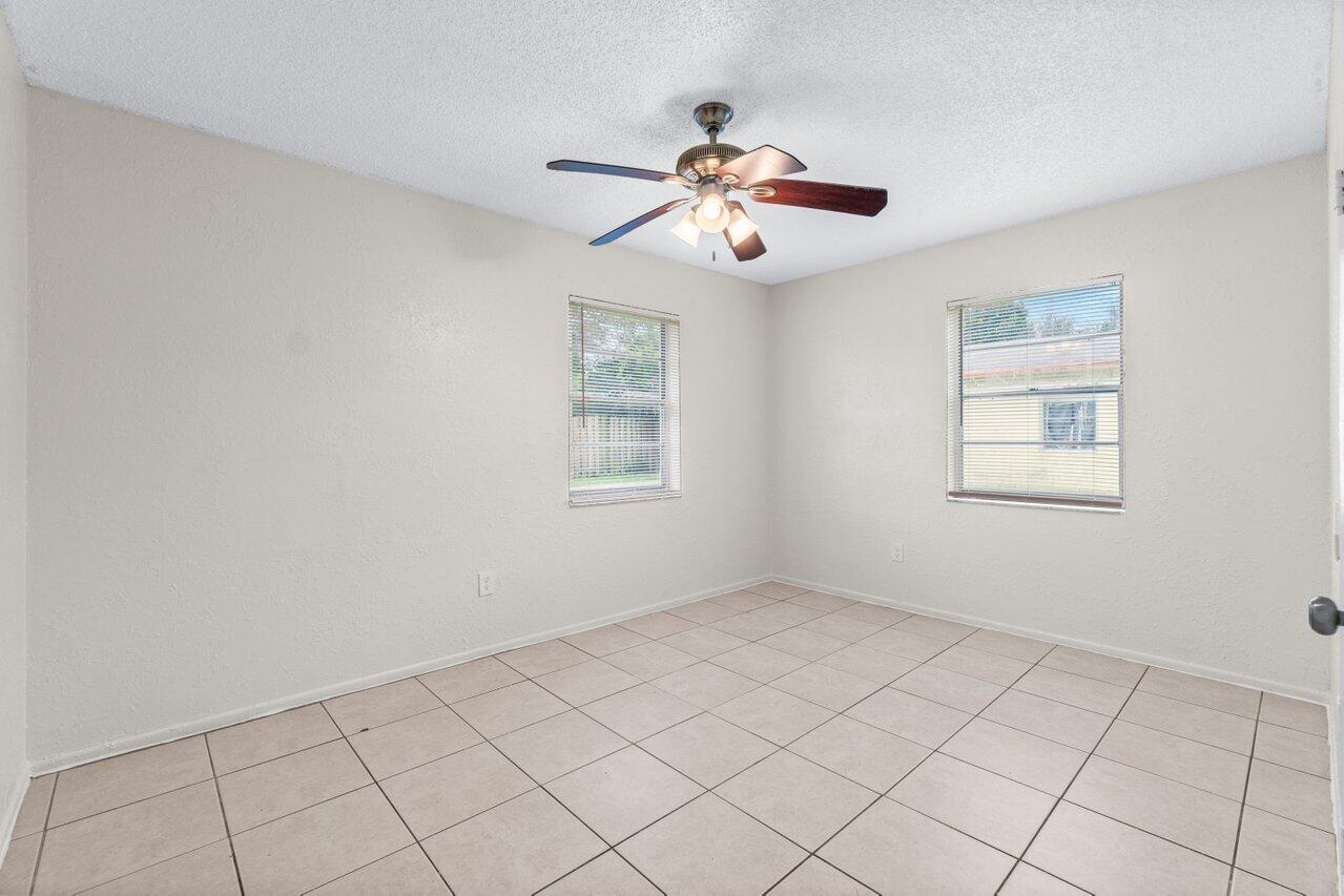 4907 Gulfstream Road Lake Worth, FL 33461 - Photo 13 of 20 013-4907GulfstreamRoad-LakeWorthBeach-FL