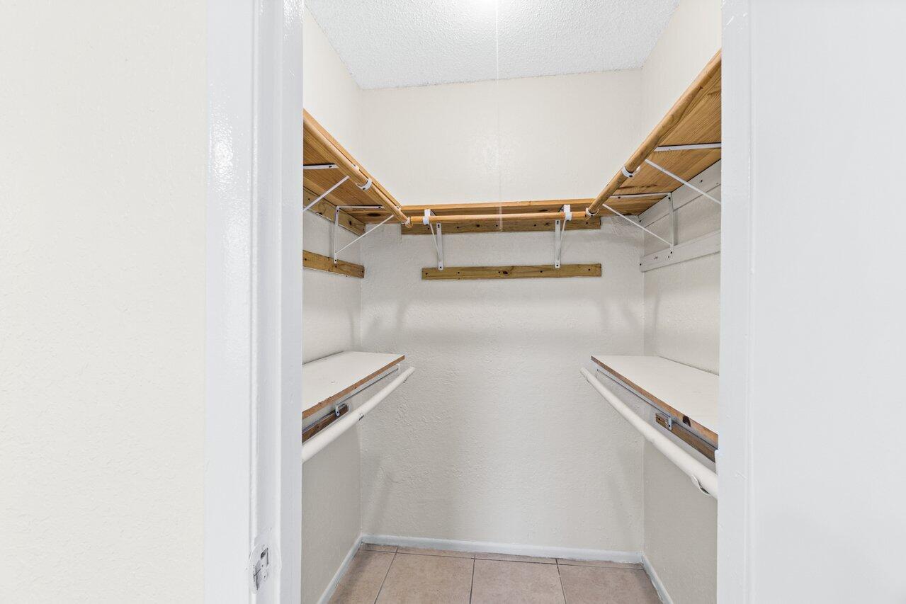 4907 Gulfstream Road Lake Worth, FL 33461 - Photo 16 of 20 016-4907GulfstreamRoad-LakeWorthBeach-FL