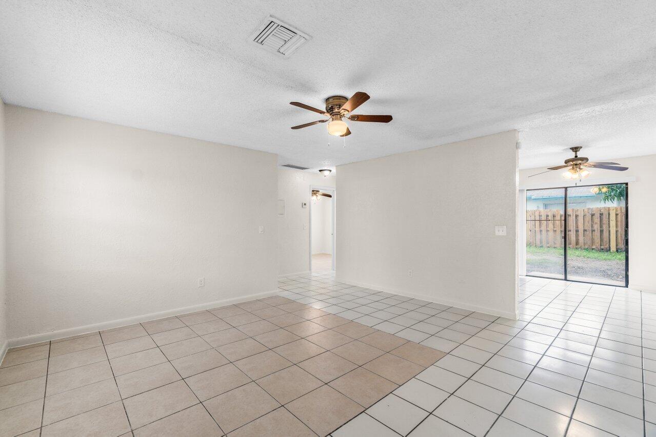 4907 Gulfstream Road Lake Worth, FL 33461 - Photo 6 of 20 006-4907GulfstreamRoad-LakeWorthBeach-FL